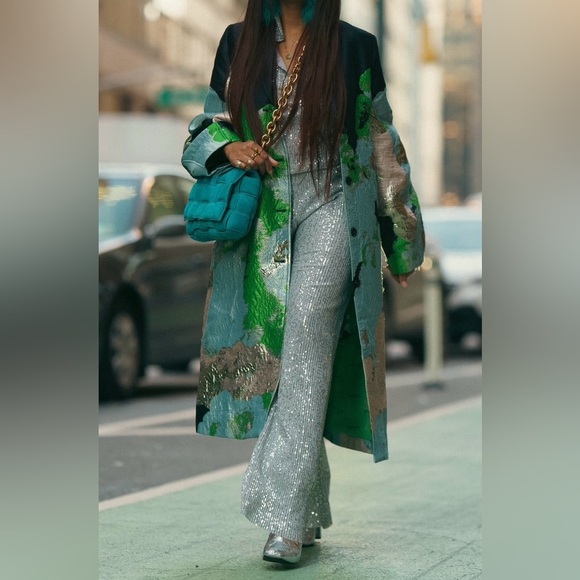 Brand New Genuine Turquoise Chain Cassette Leather Handbag - Picture 3 of 16